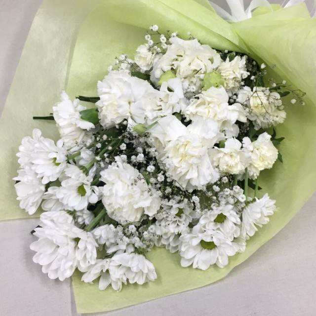 3331 供花 カーネーションの花束w H50 ｃスタイル
