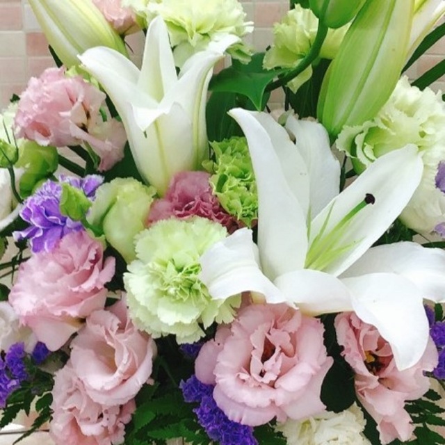 白ゆり×季節のピンク花　洋風アレンジメント