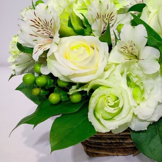 お供え お悔やみ 法要 一周忌 供花 枕花 白 緑 バラ