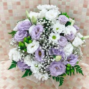 トルコキキョウ中心の洋花メモリアルアレンジメント