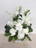 1522　【供花】　Ｗユリ×Ｗカーネーション　アレンジメント