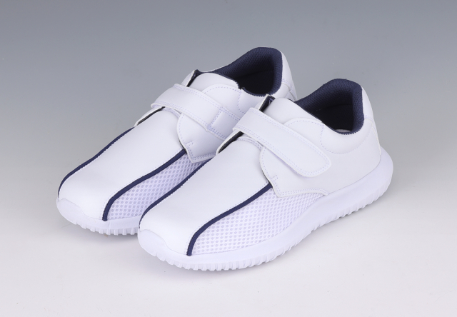 Myu専用 アンミヌ unminou♥新品未使用ハートジャガードベスト ホワイト アクティブ バリュフロート No.V105 （マリアンヌ ナースシューズ）