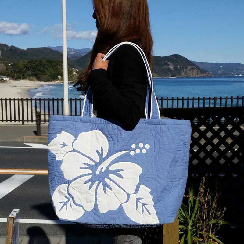 Hawaiianquiltハワイアンキルト ハイビスカス柄スクエアートートバッグ 大 ブルー