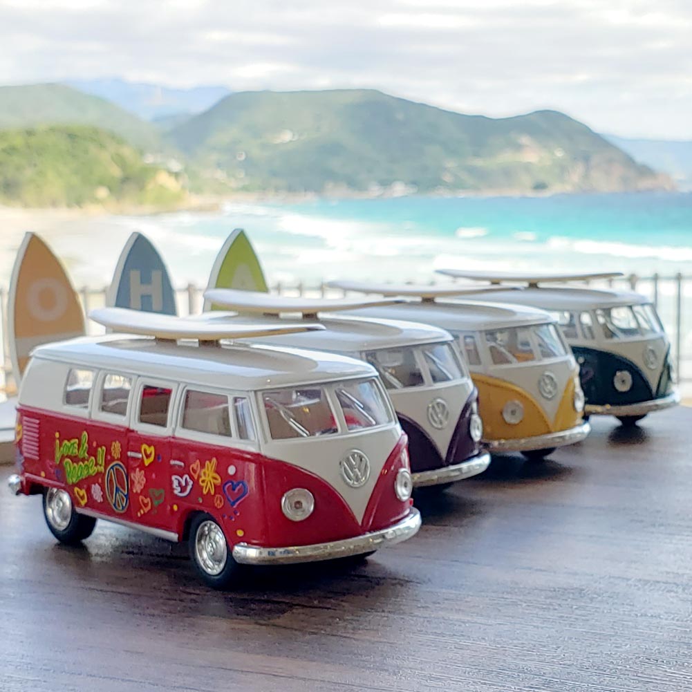 ダイキャストミニカー ワーゲン クラシカルバス プリント サーフボード 1962 VW Classical Bus with Printing & Surfboard