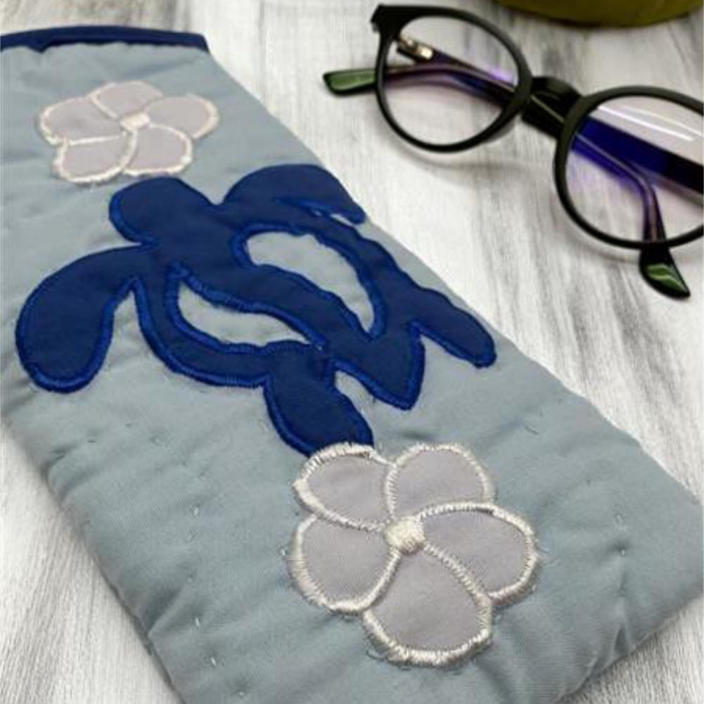 ハワイアンキルト メガネケース サングラスケース ホヌ プルメリア ライトブルー