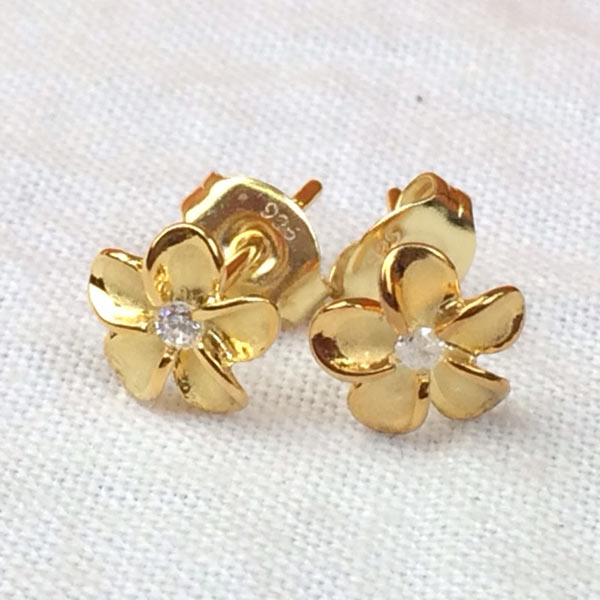 ハワイアンジュエリー ジルコニア付きプルメリアキャッチピアス8mm