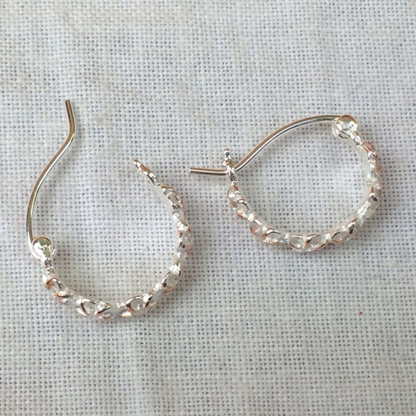 ハワイアンジュエリー　プルメリアリングピアス　シルバー/シルバーピアス ハワインアクセサリー