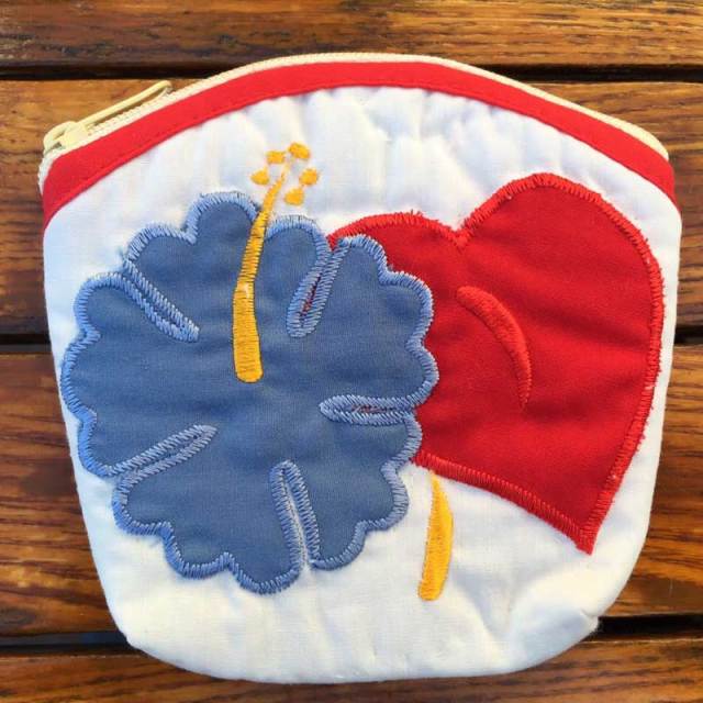 ハワイアンキルト Hawaiian Quilt 　ハイビスカスコインケース