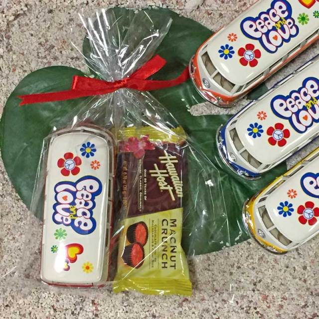 バレンタインギフト クラシカルワーゲンバスミニカー×チョコバーセット