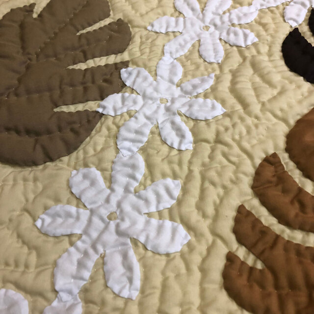 ハワイアンキルト モンステラ×ティアレ柄 45cm×45cm用クッションカバー /Hawaiianquilt インテリア ハワイアン雑貨 ハワイアンキルト モンステラ×ティアレ柄 45cm×45cm用クッションカバー /Hawaiianquilt インテリア ハワイアン雑貨