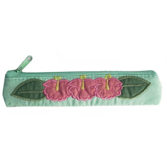 ハワイアンキルト Hawaiian Quilt ハイビスカス　スリムペンケース