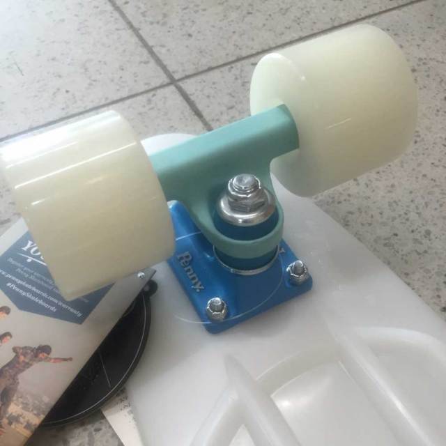 Penny Skateboards ペニースケートボードGLOW IN THE DARK COMPLETE 22インチ/ミニクルーザー