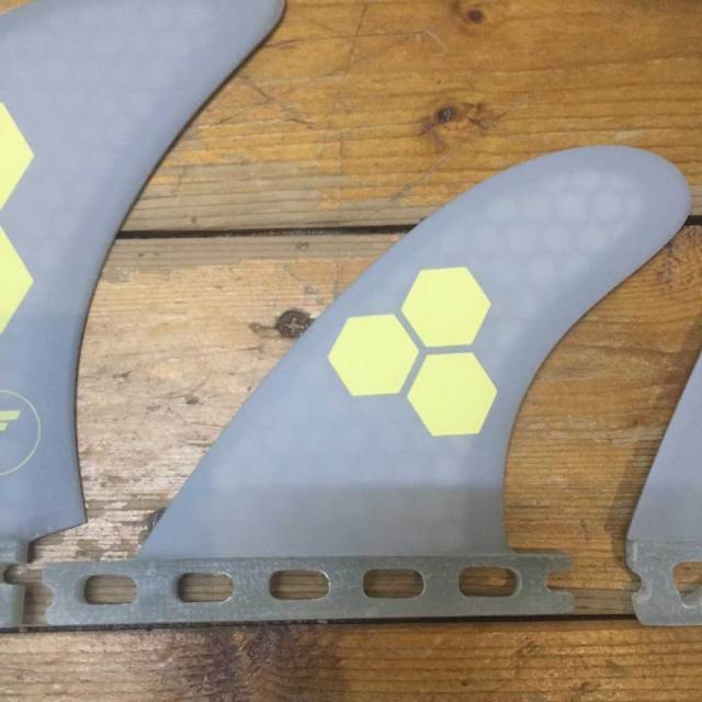 FUTURES FIN RTM HEX FAMT GREY 3FINS ハイパフォーマンスフィン