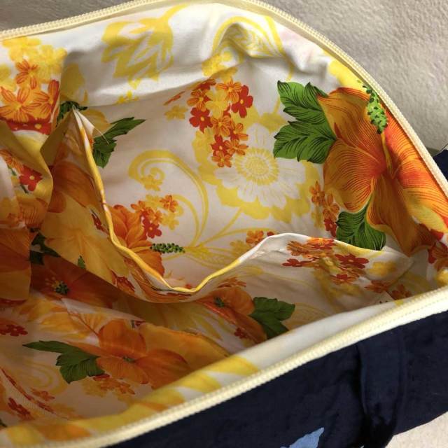 ハワイアンキルト ショルダーバッグ ネイビー×ホワイト　パンの木柄/Hawaiian quilt レディースバッグ