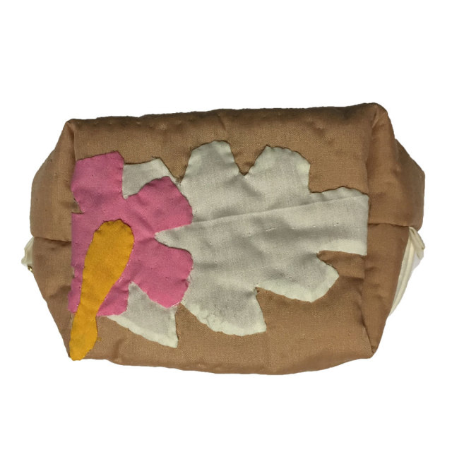 ハワイアンキルト Hawaiian Quilt　キャラメルポーチ ハイビスカス　ベージュ/小物入れ　化粧ポーチ