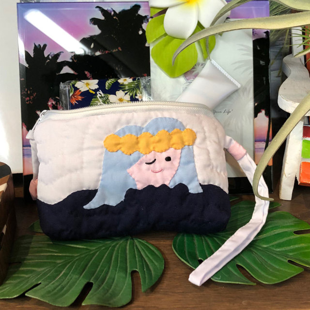 ハワイアンキルト フラガール 化粧ポーチ ネイビー 小物入れ