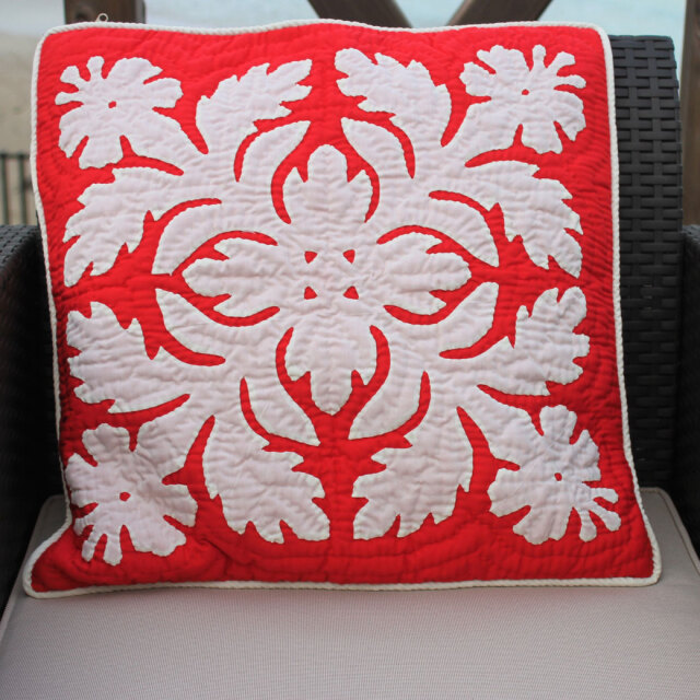ハワイアンキルト クッションカバー ホワイトハイビスカス 46cm×46cm 完成品 ハンドメイド 通販 ハワイアン雑貨