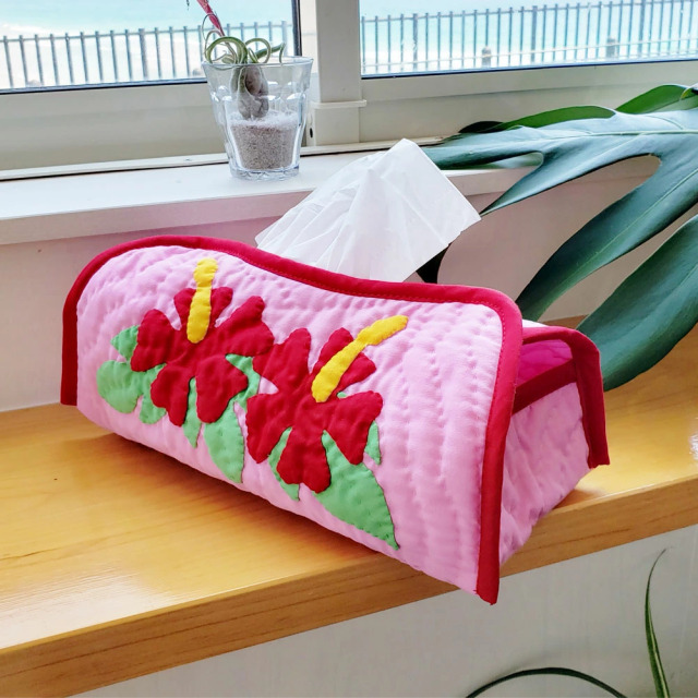 ハワイアンキルト　Hawaiian Quilt　ティッシュボックスカバー ハイビスカス