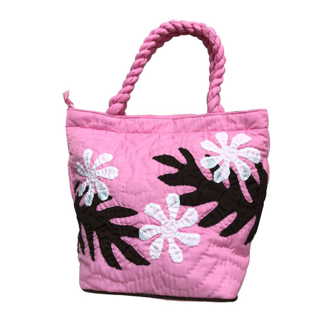 ハワイアンキルトバッグ　 ショルダーバッグ ピンク ハワイアンキルト ☆ ショルダーバッグ ☆ サコッシュ ウル/ホヌ