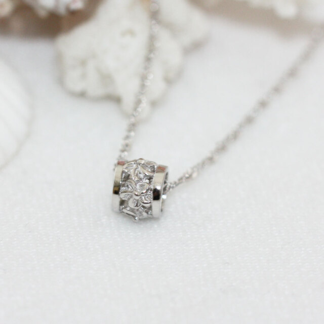 ハワイアンジュエリー ペンダント ホワイトゴールド バレル