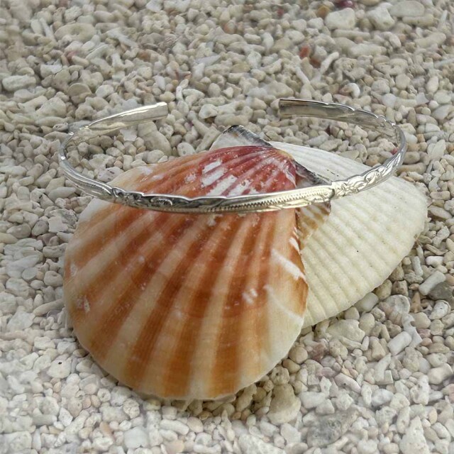 ハワイアンジュエリー シルバー バングル プルメリア ブレスレット hawaiian jewelry アクセサリー