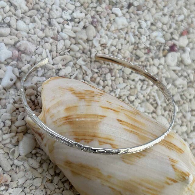 ハワイアンジュエリー シルバー バングル プルメリア ブレスレット hawaiian jewelry アクセサリー