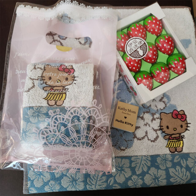 ハローキティ hellow kitty ミニハンドタオル×いちごチョコレート