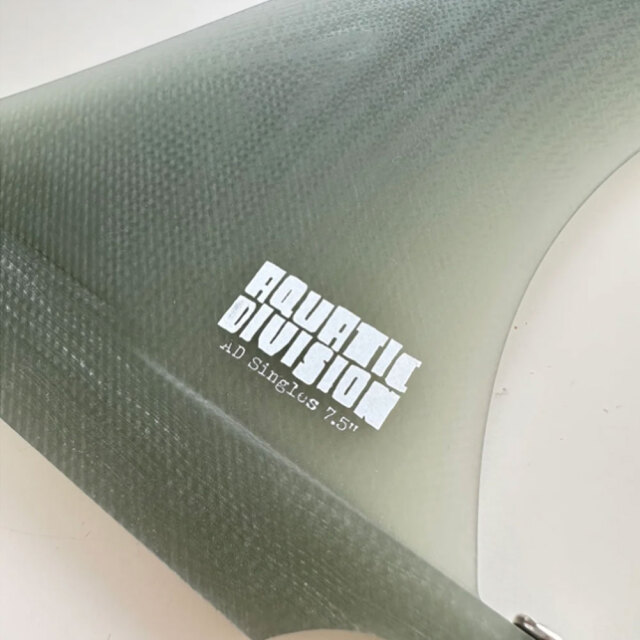 BEACHED DAYS シングルフィン アクアティックディビジョン 7.5