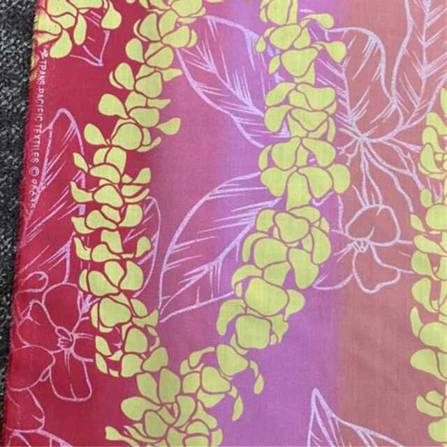 ハワイアン生地 ピンク プルメリア レイ 115cm幅 トロピカル フラワー