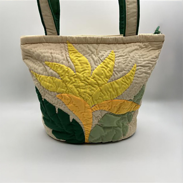 バードオブパラダイス（極楽鳥花）のハワイアンキルトバッグ　ハンドメイド ハワイアンキルト トートバッグ バードオブパラダイス 極楽鳥花