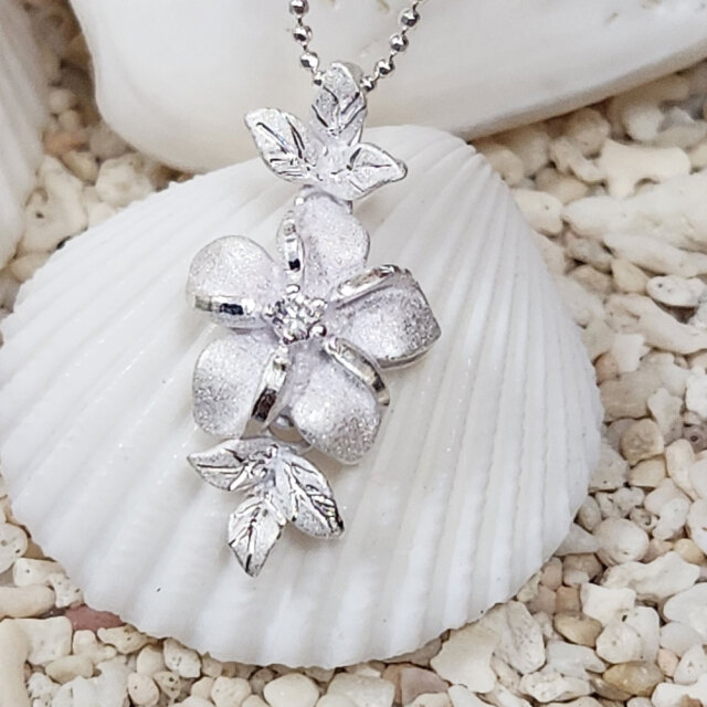 ハワイアンプルメリア手彫り彫刻 ペンダントネックレス✦シルバー925 ハワイアンジュエリー プルメリアペンダント ネックレス シルバー