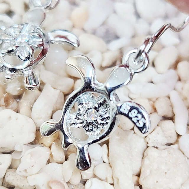 ハワイアンジュエリー ホヌピアス フックタイプ E321