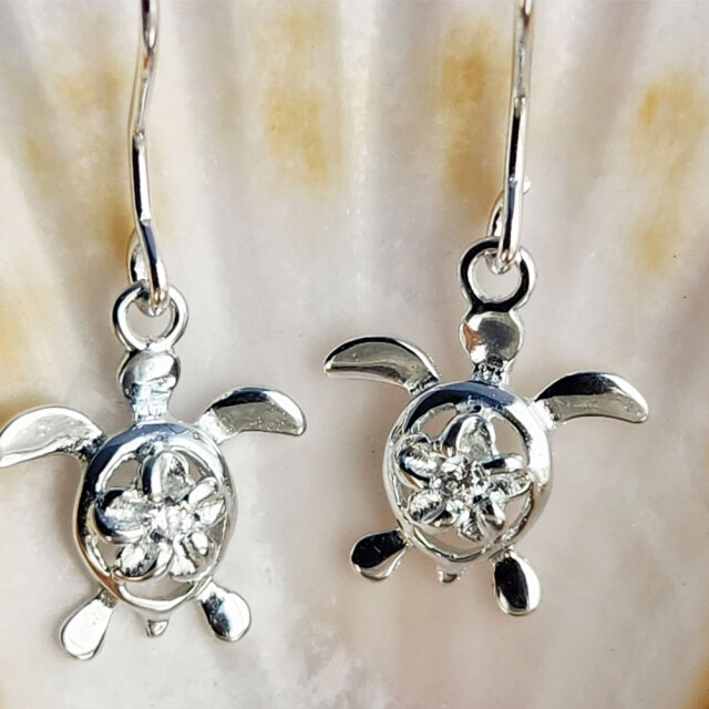 ハワイアンジュエリー ホヌピアス フックタイプ E321