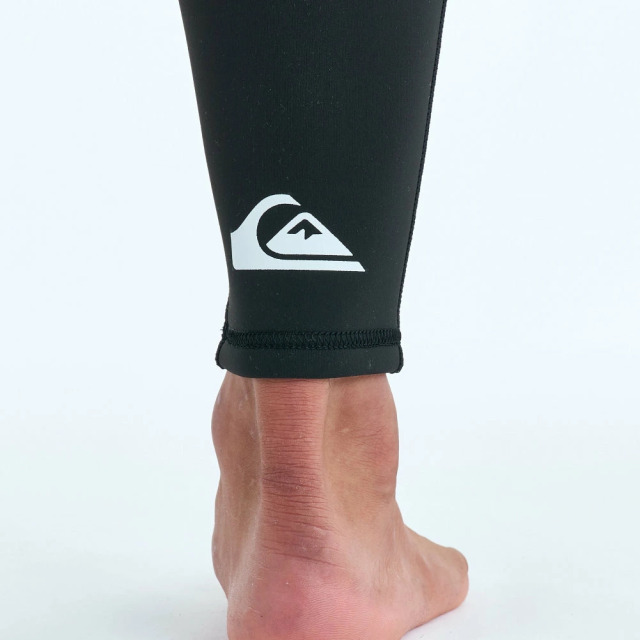 QUIKSILVER フルスーツ MLサイズ 膝パッド付き クイックシルバー ウェットスーツ メンズ 2ミリ / 2ミリ バックジップ