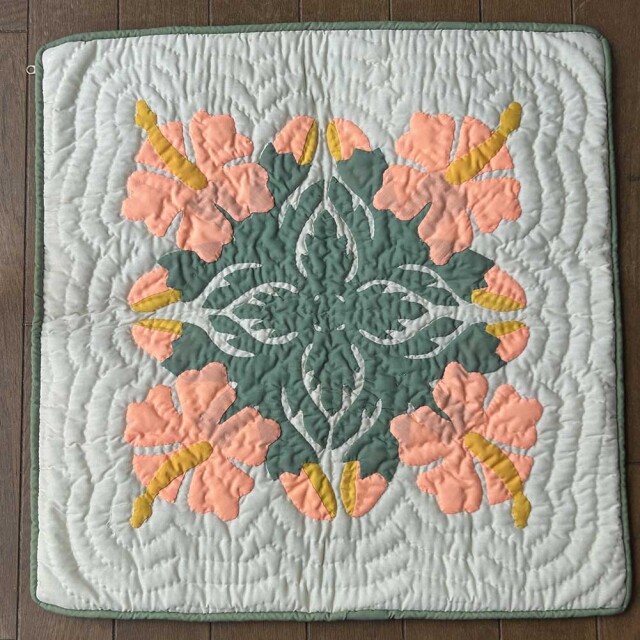 ハワイアンキルト クッションカバー ハイビスカス オレンジ 46cm×46cm 完成品 ハンドメイド