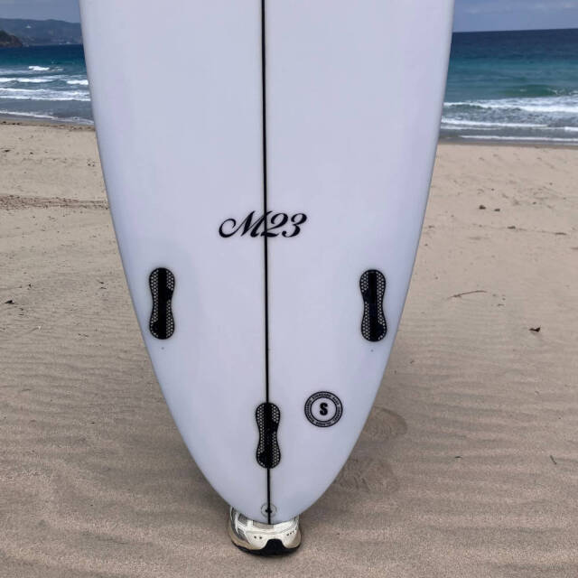 ミッドレングスサーフボード Channel Islands M23 6'8 FCS2