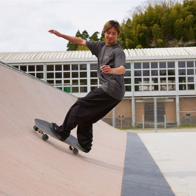 スラッシャー スケートボードデッキ 32インチ DGK ディージーケー スケボー デッキ THRASHER/MARCUS MCBRID 8.0inch