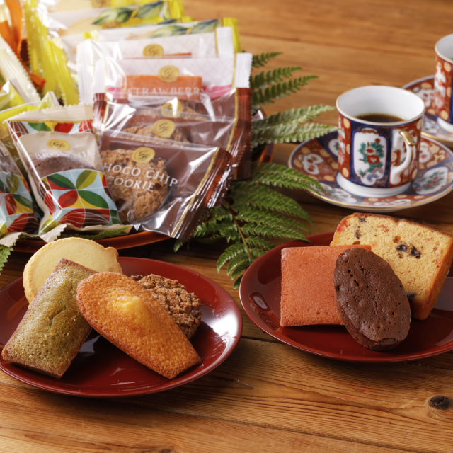 【スイーツファクトリー】