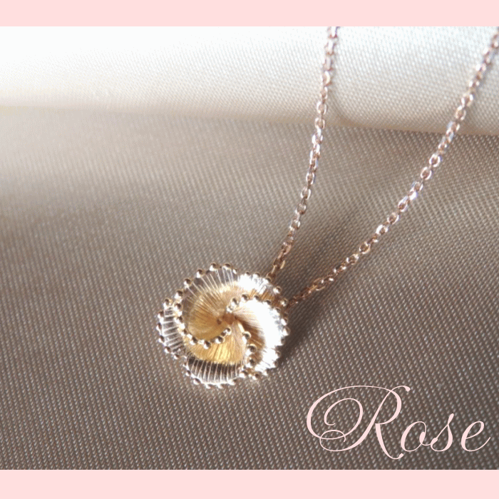 Fio フラワー　薔薇ネックレス