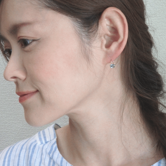 アクアマリンピアス
