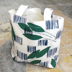 DESIGN WEST LEAVES TOTE BAG GR