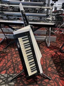 KORG RK-100S 2 ホワイト RK-100S2-WH（店頭展示品）【送料無料】