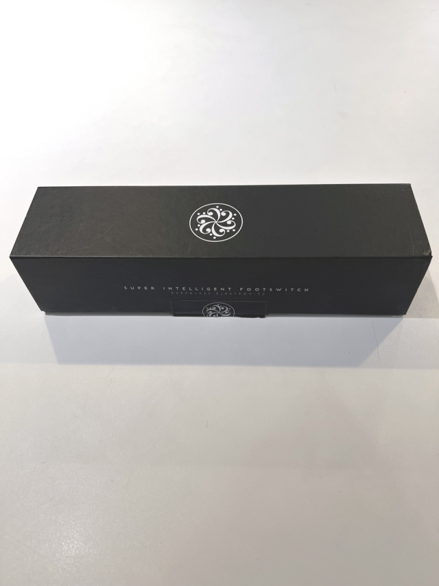 【美品】Darkglass X900 900W フットスイッチ・元箱付 生産完了品】DarkglassElectronics Super intelligent Footswitch【未