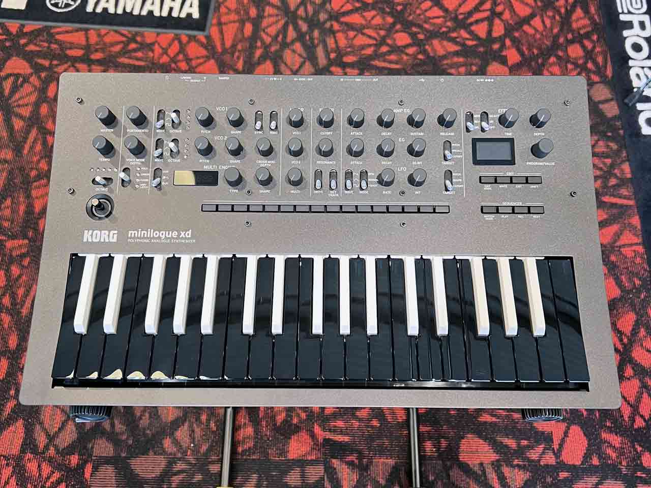 KORG minilogue xd Inverted [minilogue-xd BW]  ブラックホワイト（店頭展示品）【送料無料】