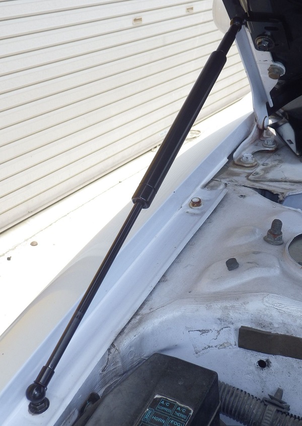 ボンネットダンパー