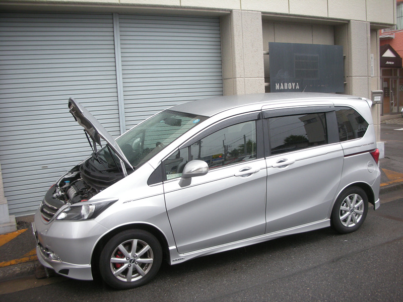 ボンネットダンパー