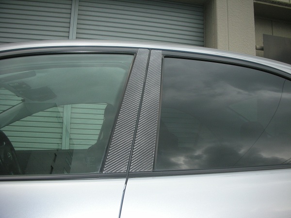 カーボンピラーパネル