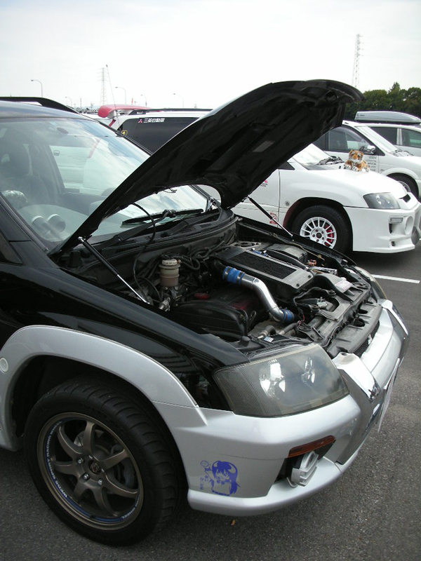 ボンネットダンパー