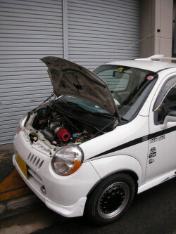 ボンネットダンパー