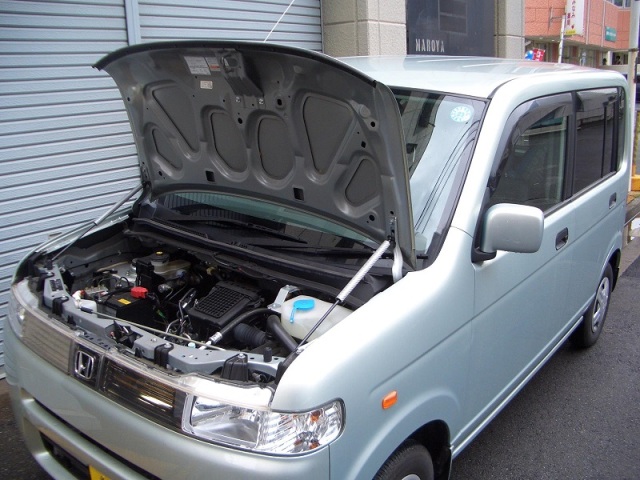 MAROYA ホンダ ザッツ［JD1］用ボンネットダンパー